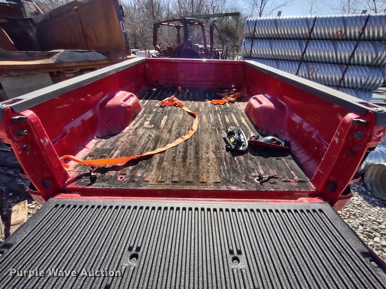 image for item DR8211 Ford F350  pickup truck bed