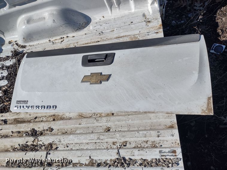 image for item DR8212 Chevrolet Silverado 2500HD  pickup truck bed