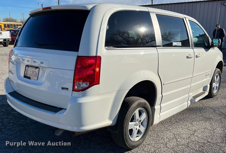image for item DS2744 2011 Dodge Grand Caravan  handicap accessible van