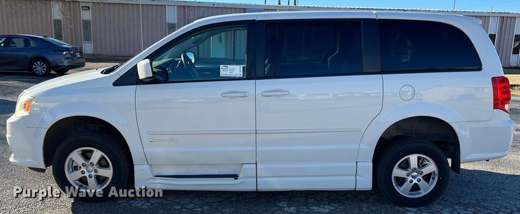 image for item DS2744 2011 Dodge Grand Caravan  handicap accessible van