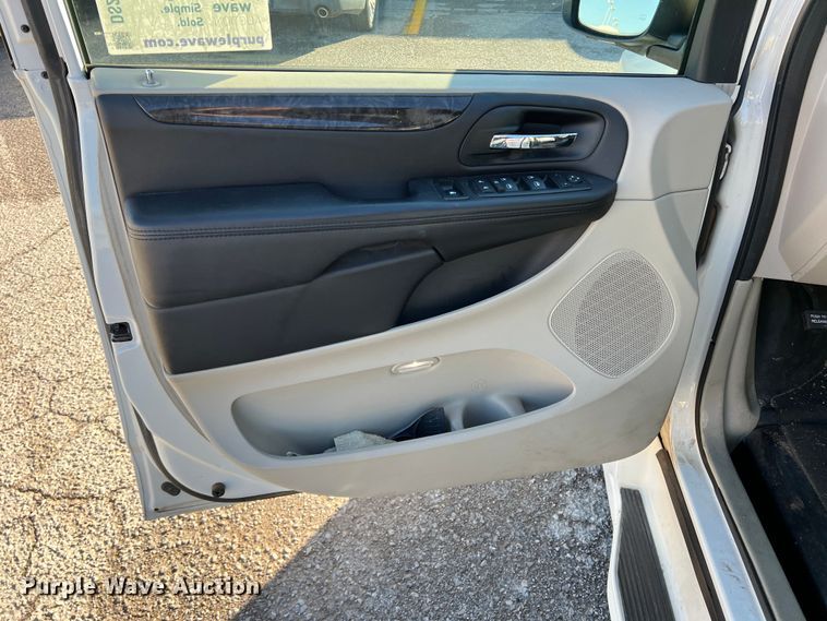 image for item DS2744 2011 Dodge Grand Caravan  handicap accessible van