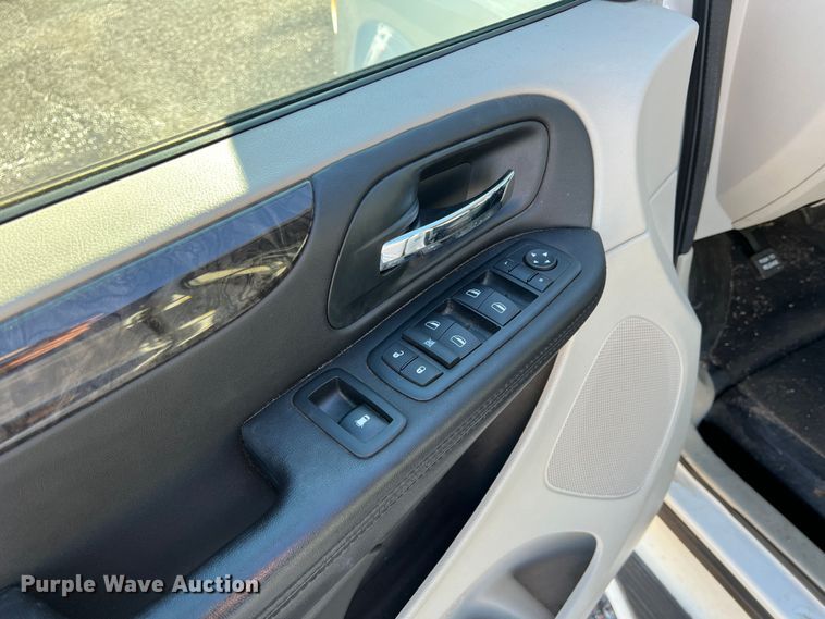 image for item DS2744 2011 Dodge Grand Caravan  handicap accessible van