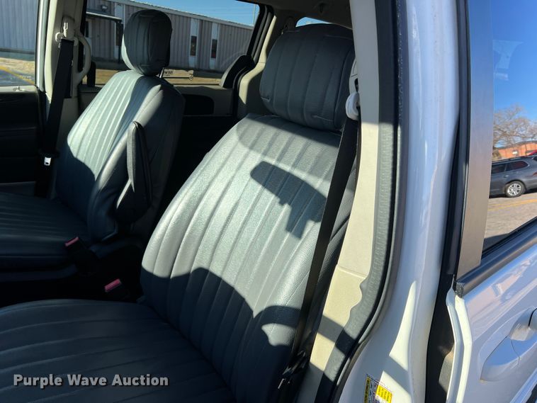 image for item DS2744 2011 Dodge Grand Caravan  handicap accessible van