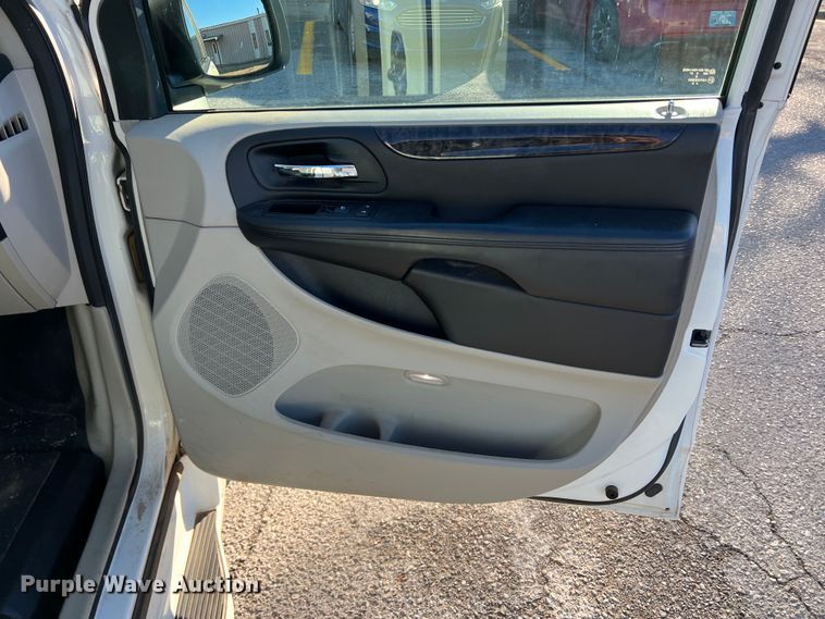 image for item DS2744 2011 Dodge Grand Caravan  handicap accessible van