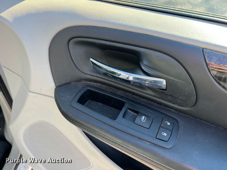 image for item DS2744 2011 Dodge Grand Caravan  handicap accessible van