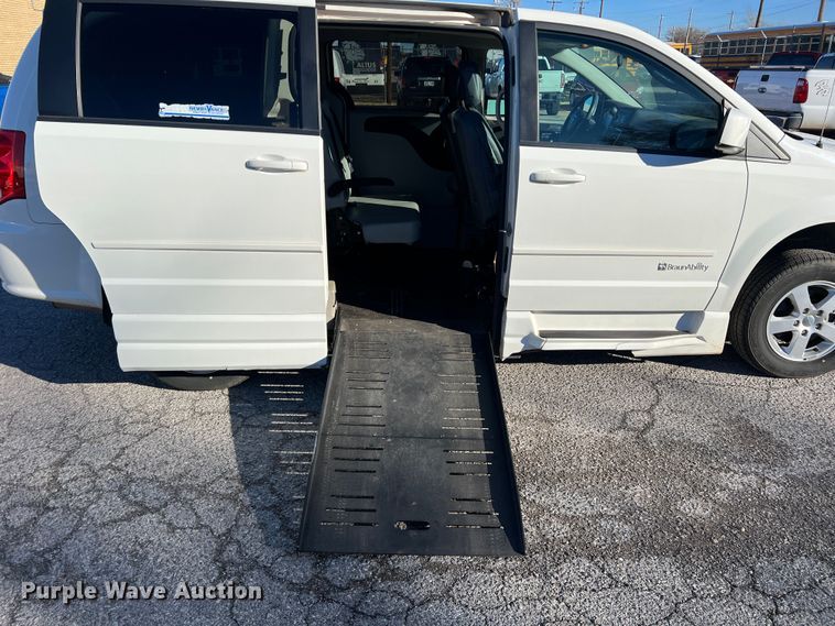 image for item DS2744 2011 Dodge Grand Caravan  handicap accessible van