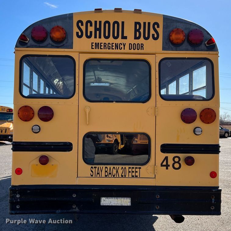 image for item DS2745 1993 International 3800  school bus