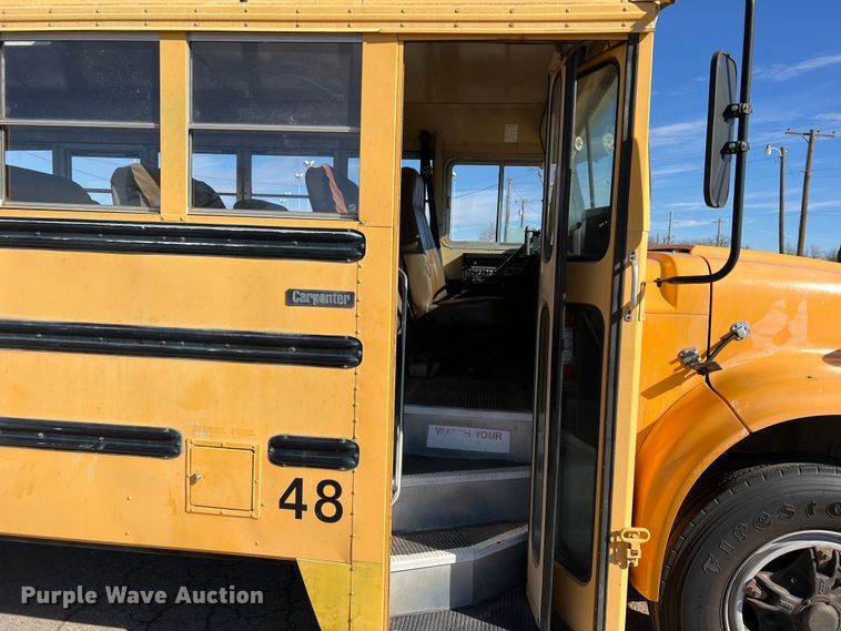 image for item DS2745 1993 International 3800  school bus