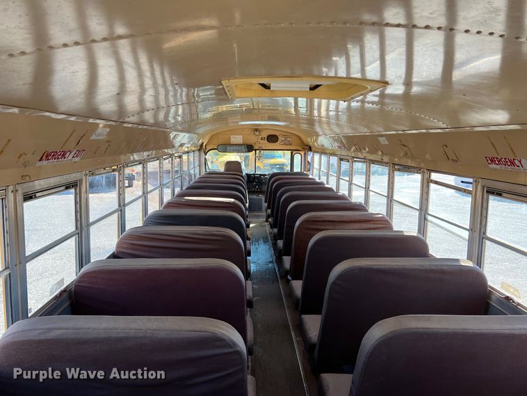 image for item DS2745 1993 International 3800  school bus