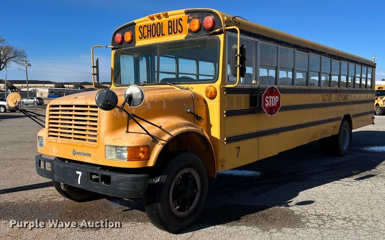 image for item DS2746 1992 International 3800  school bus