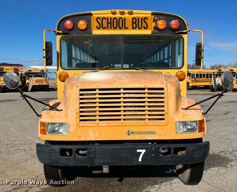 image for item DS2746 1992 International 3800  school bus