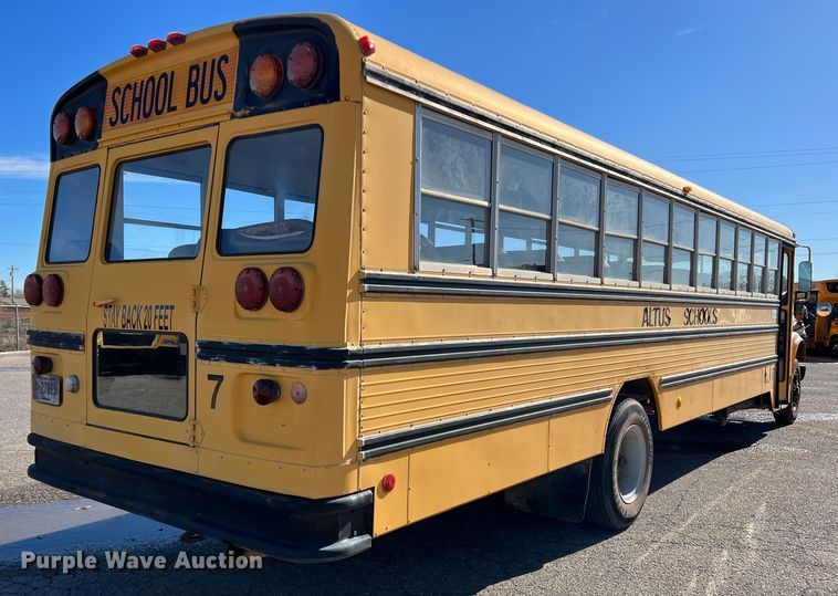 image for item DS2746 1992 International 3800  school bus