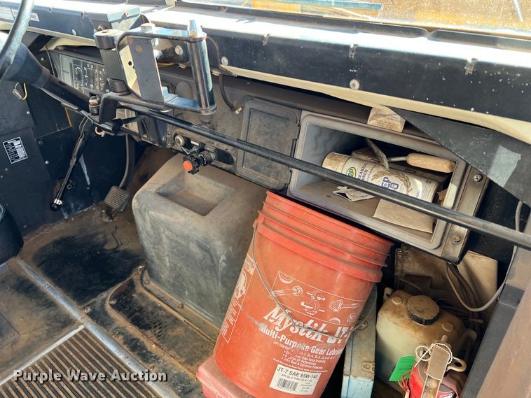 image for item DS2746 1992 International 3800  school bus