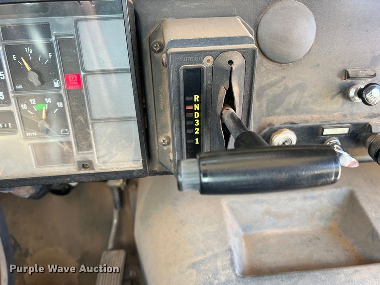 image for item DS2746 1992 International 3800  school bus