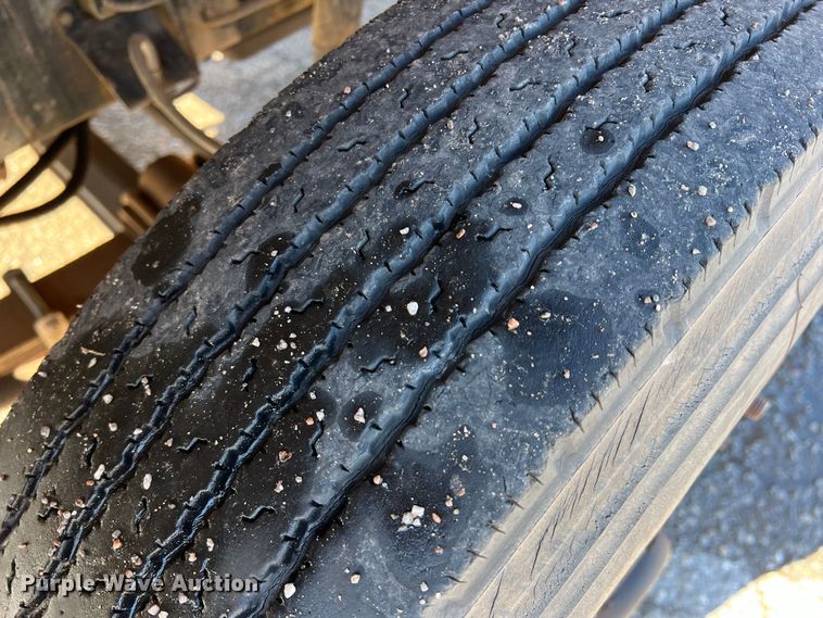 image for item DS2746 1992 International 3800  school bus