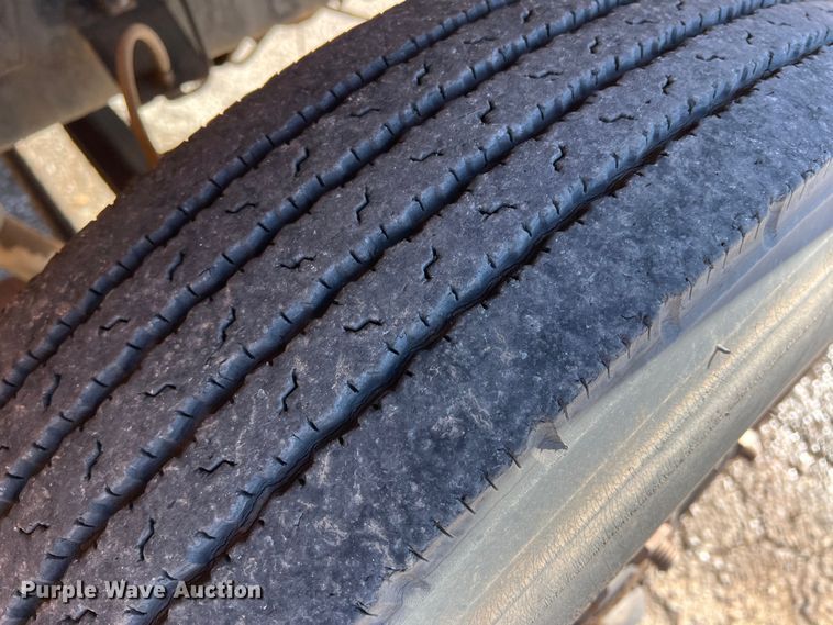 image for item DS2746 1992 International 3800  school bus