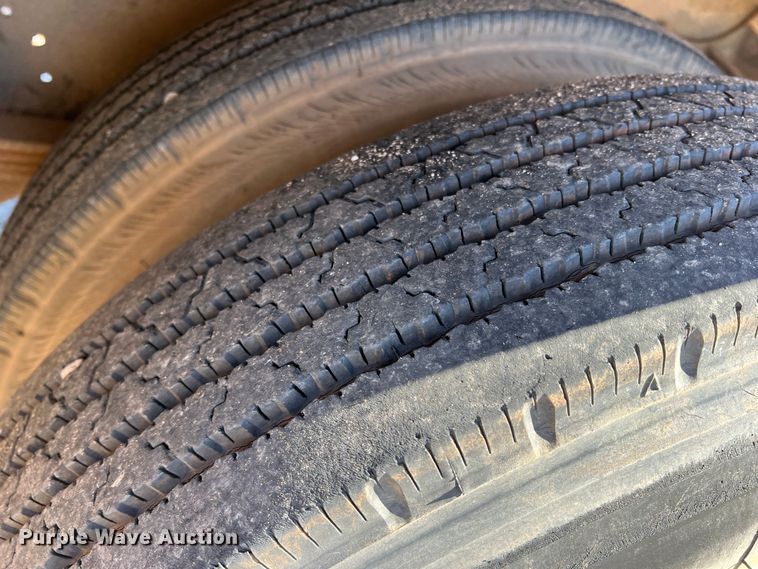 image for item DS2746 1992 International 3800  school bus