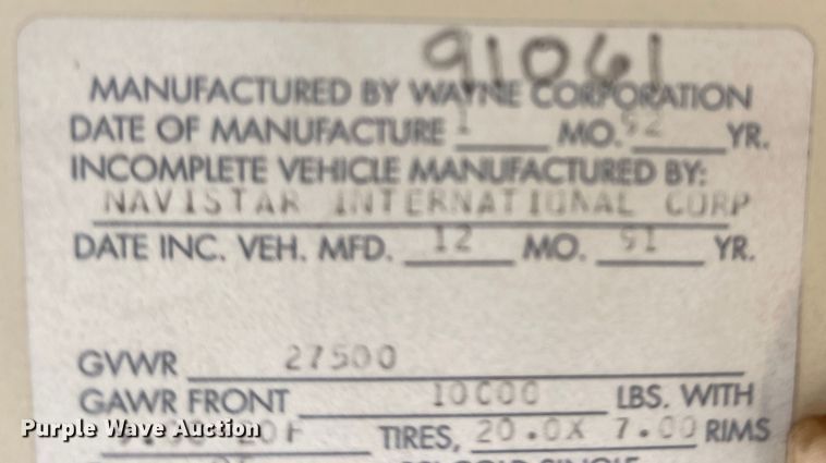 image for item DS2746 1992 International 3800  school bus