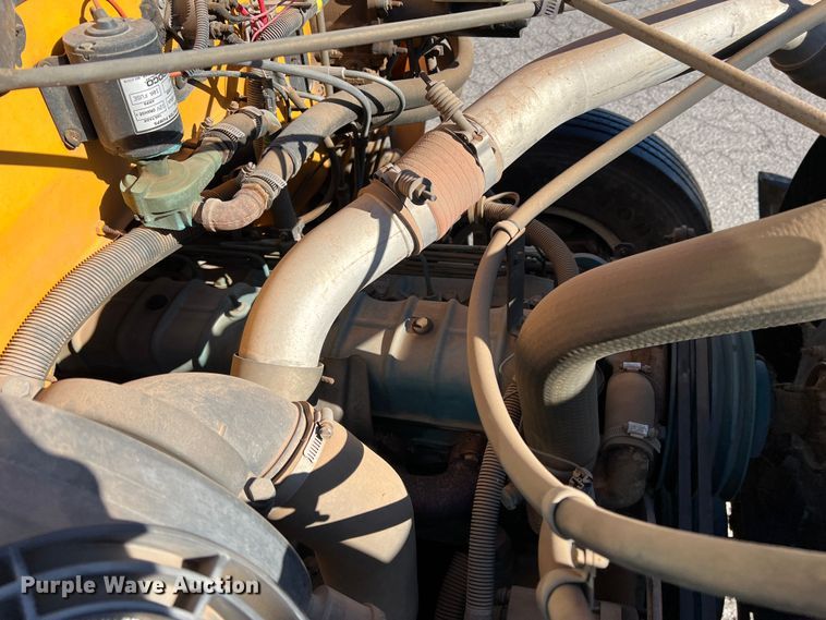 image for item DS2747 1992 International 3800  school bus