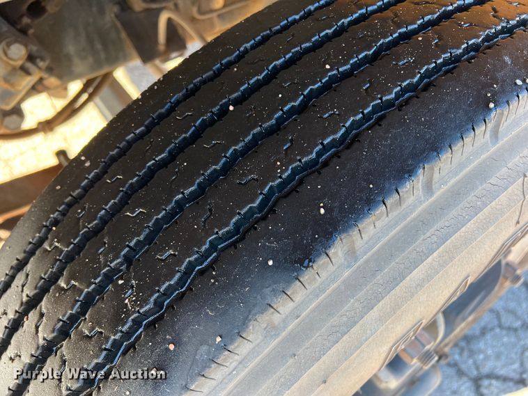 image for item DS2747 1992 International 3800  school bus