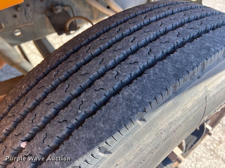 image for item DS2747 1992 International 3800  school bus