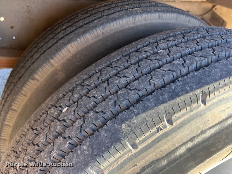 image for item DS2747 1992 International 3800  school bus