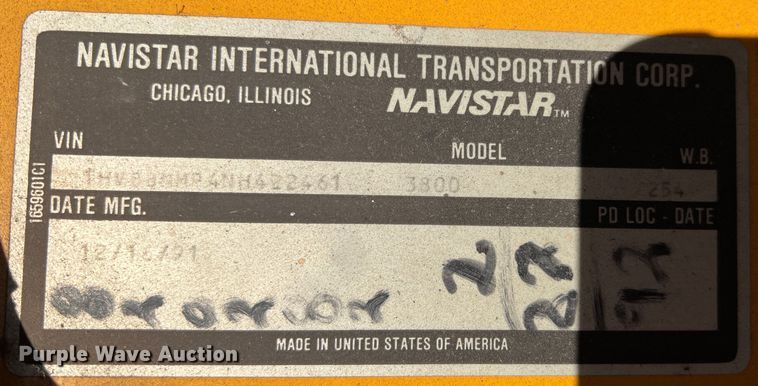 image for item DS2747 1992 International 3800  school bus