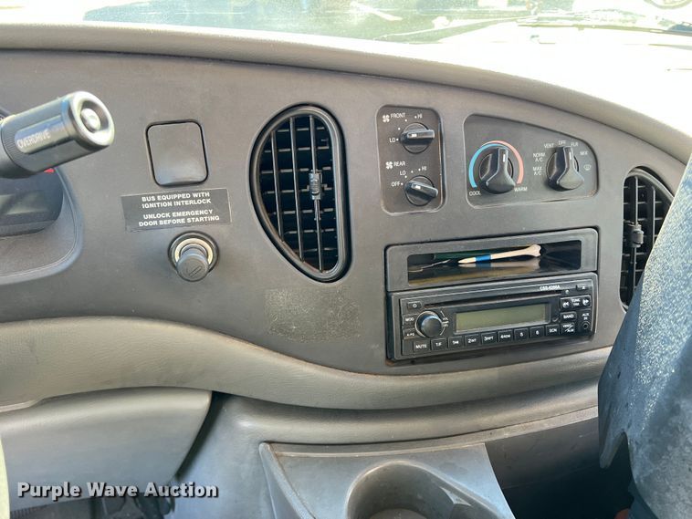 image for item DS2748 2005 Blue Bird E450 Super Duty  school bus