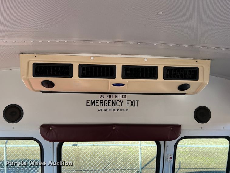 image for item DS2748 2005 Blue Bird E450 Super Duty  school bus