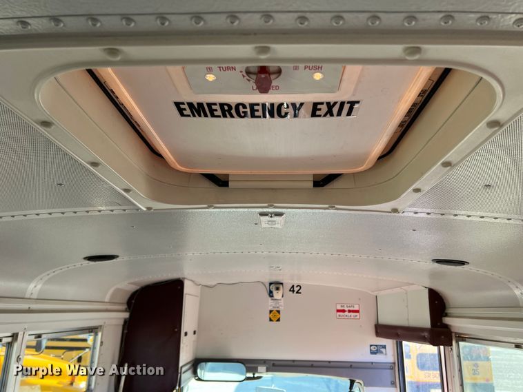 image for item DS2748 2005 Blue Bird E450 Super Duty  school bus