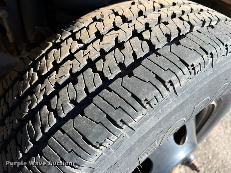 image for item DS2748 2005 Blue Bird E450 Super Duty  school bus