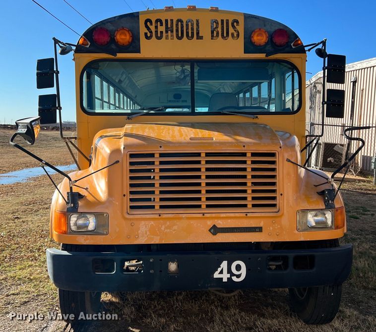 image for item DS2749 1995 International 3800  school bus