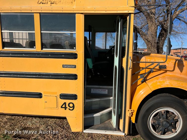 image for item DS2749 1995 International 3800  school bus