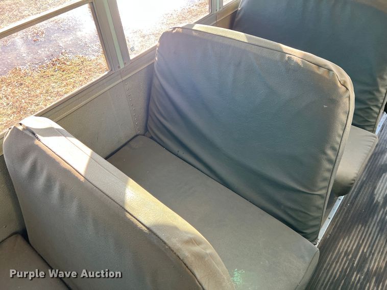 image for item DS2749 1995 International 3800  school bus