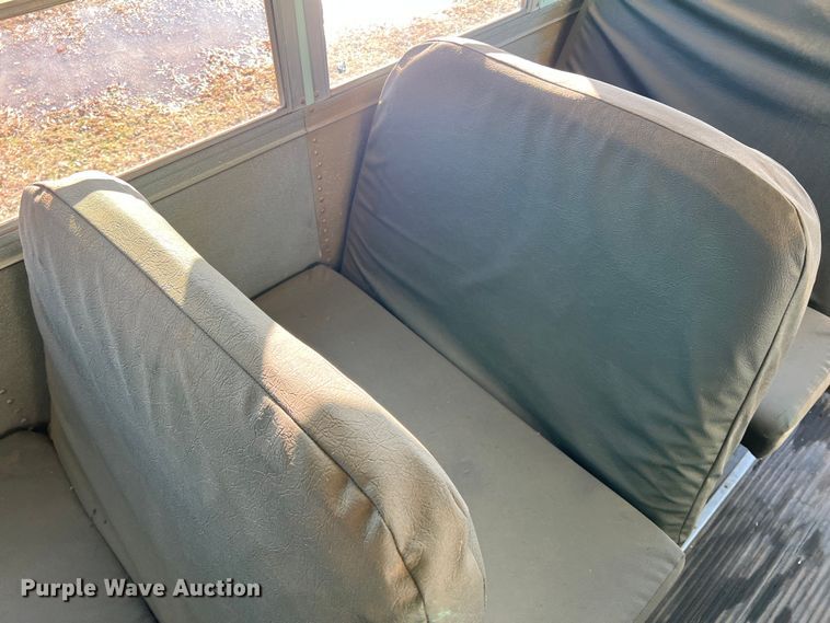 image for item DS2749 1995 International 3800  school bus