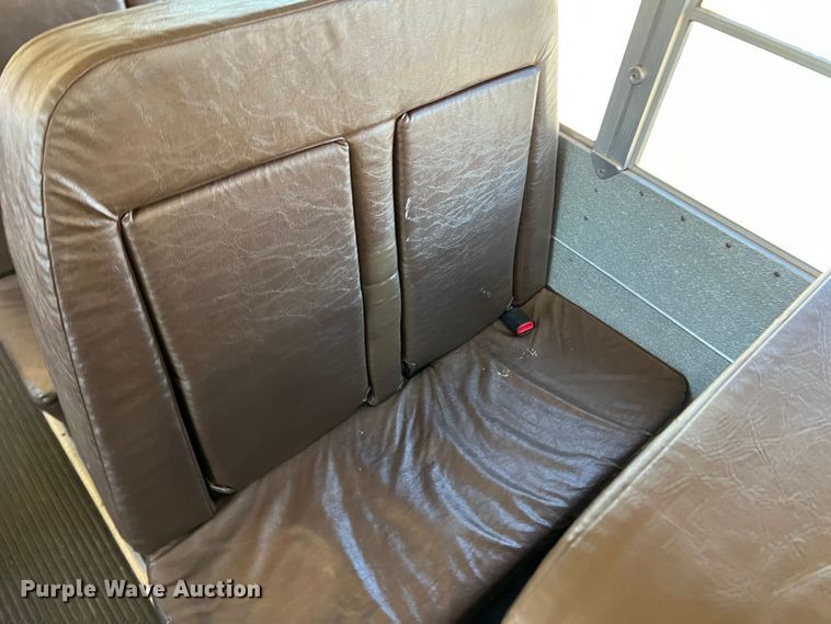 image for item DS2750 1999 Blue Bird  school bus