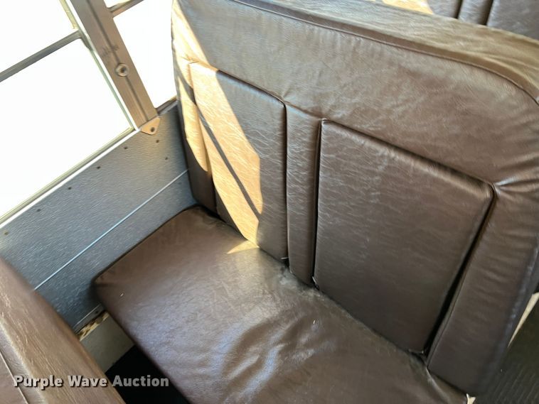 image for item DS2750 1999 Blue Bird  school bus