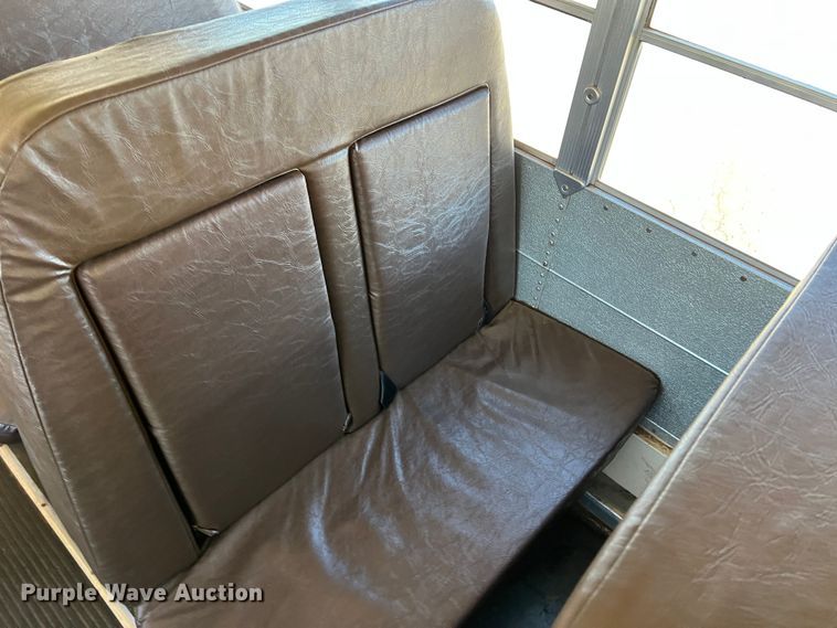 image for item DS2750 1999 Blue Bird  school bus