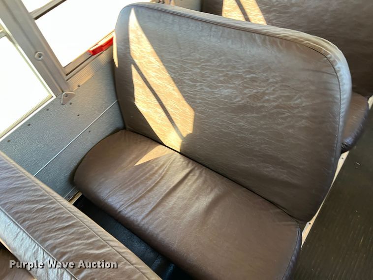 image for item DS2750 1999 Blue Bird  school bus