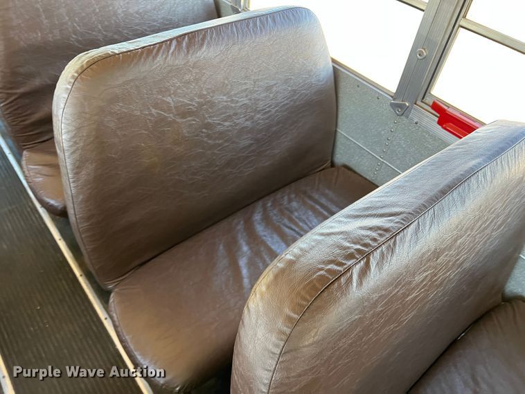 image for item DS2750 1999 Blue Bird  school bus