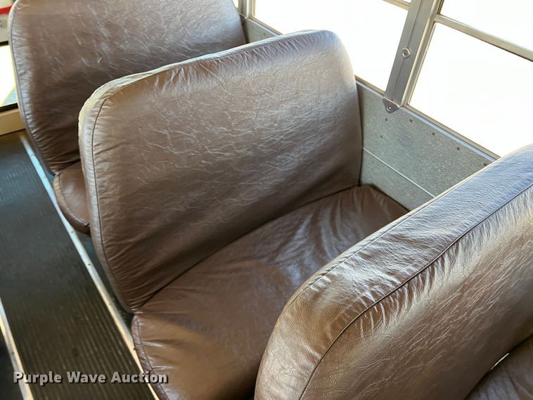 image for item DS2750 1999 Blue Bird  school bus