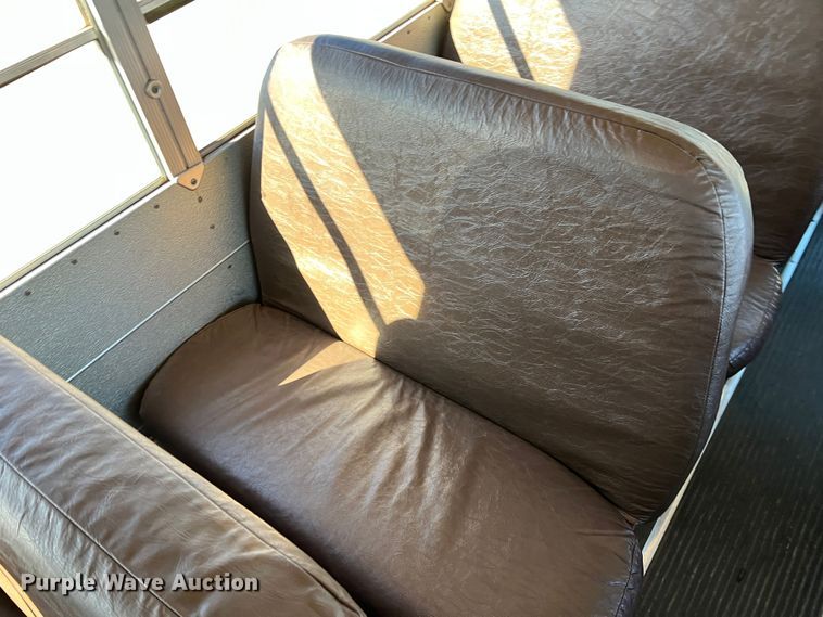 image for item DS2750 1999 Blue Bird  school bus