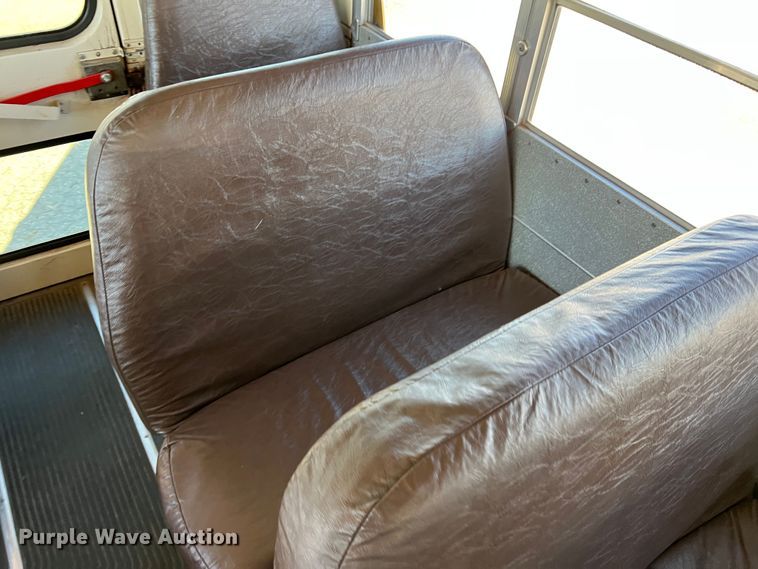 image for item DS2750 1999 Blue Bird  school bus