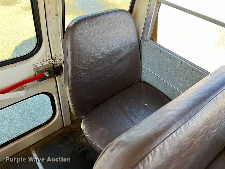 image for item DS2750 1999 Blue Bird  school bus