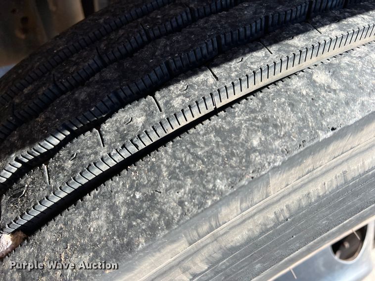 image for item DS2750 1999 Blue Bird  school bus