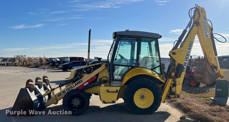 image for item DS2760 2008 New Holland B95LR  backhoe