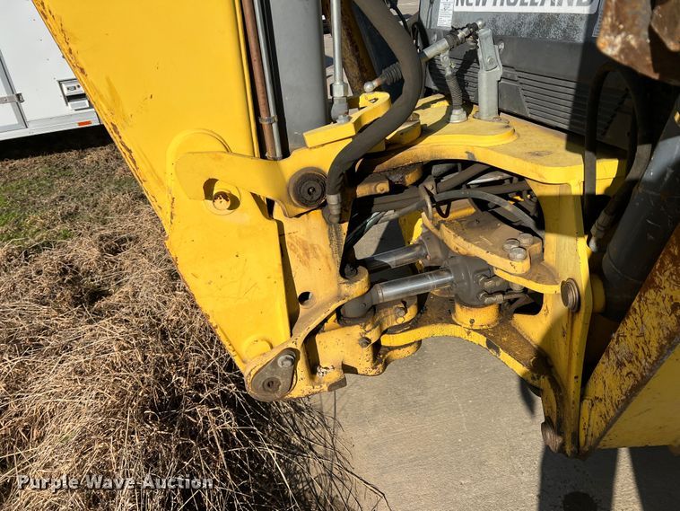 image for item DS2760 2008 New Holland B95LR  backhoe