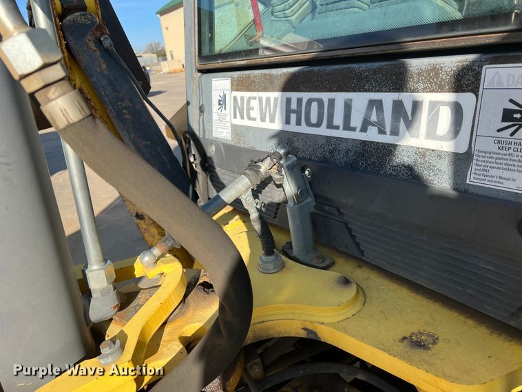 image for item DS2760 2008 New Holland B95LR  backhoe