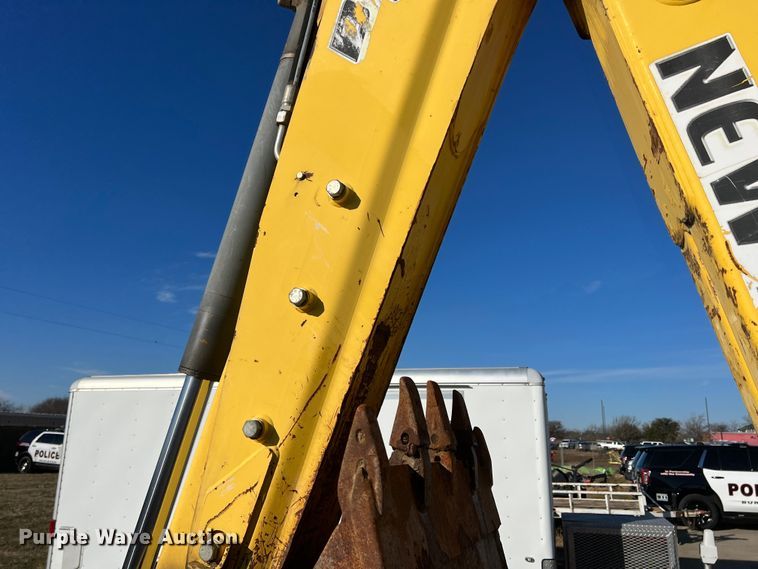 image for item DS2760 2008 New Holland B95LR  backhoe