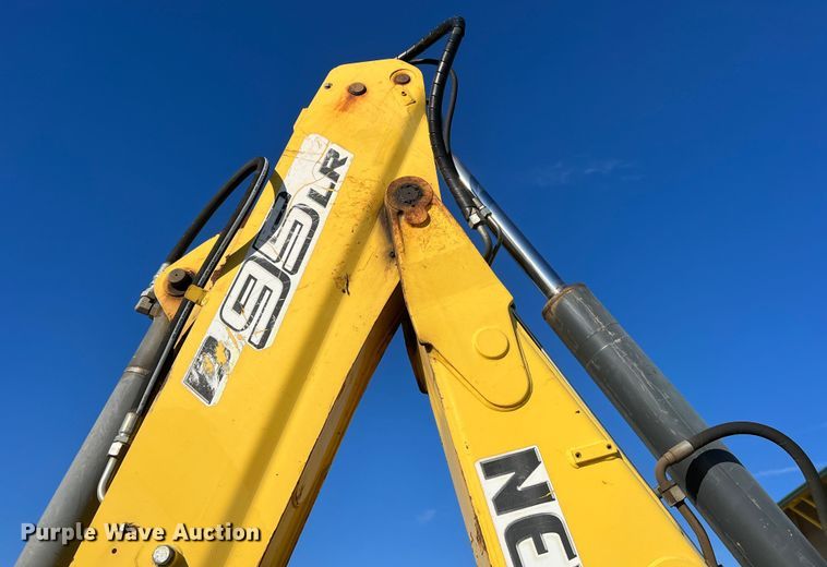 image for item DS2760 2008 New Holland B95LR  backhoe